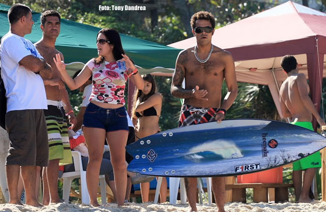 Feras do surf disputam título nas ondas do Solemar em Jacaraípe